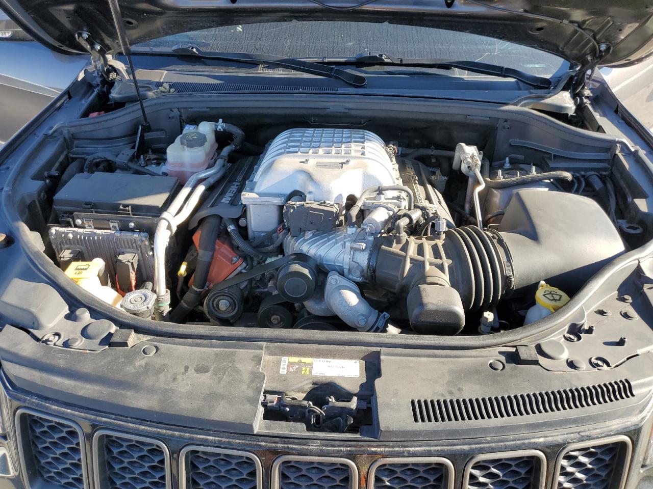 2018 Jeep Grand Cherokee - Image 11