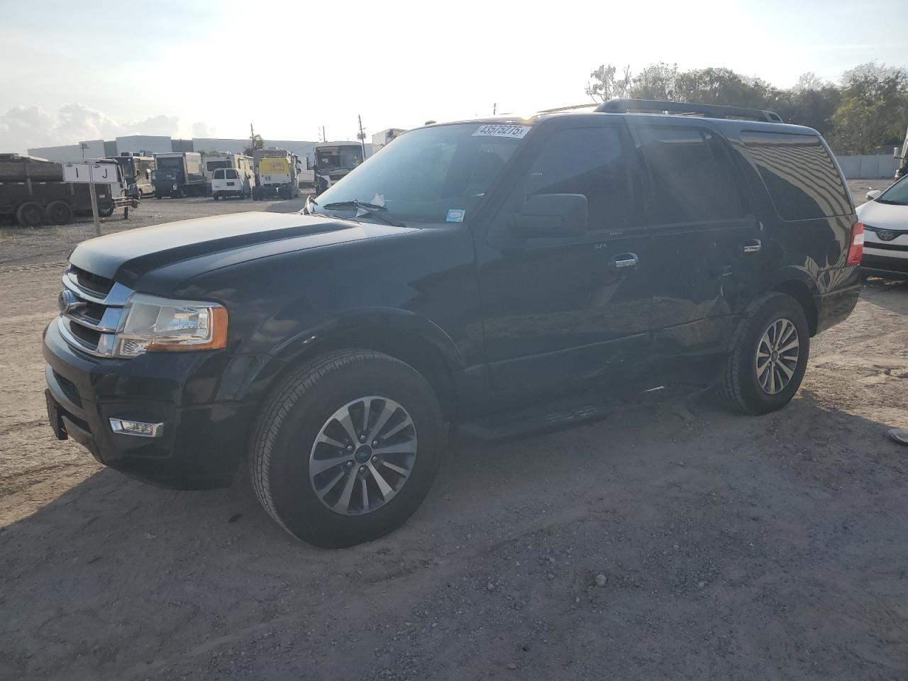 2017 Ford Expedition - Image 1