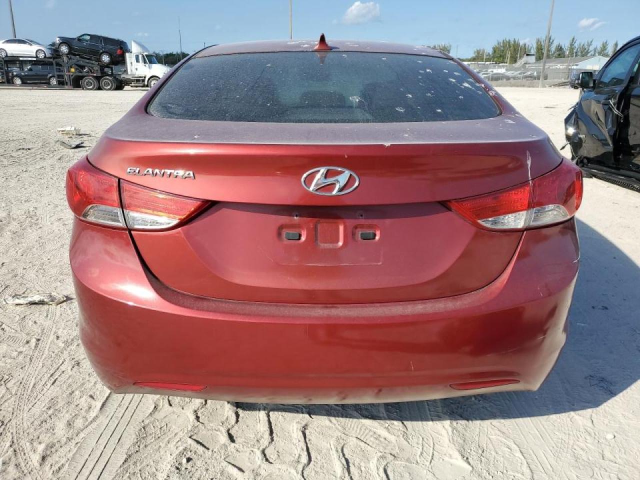 2013 Hyundai Elantra - Image 6