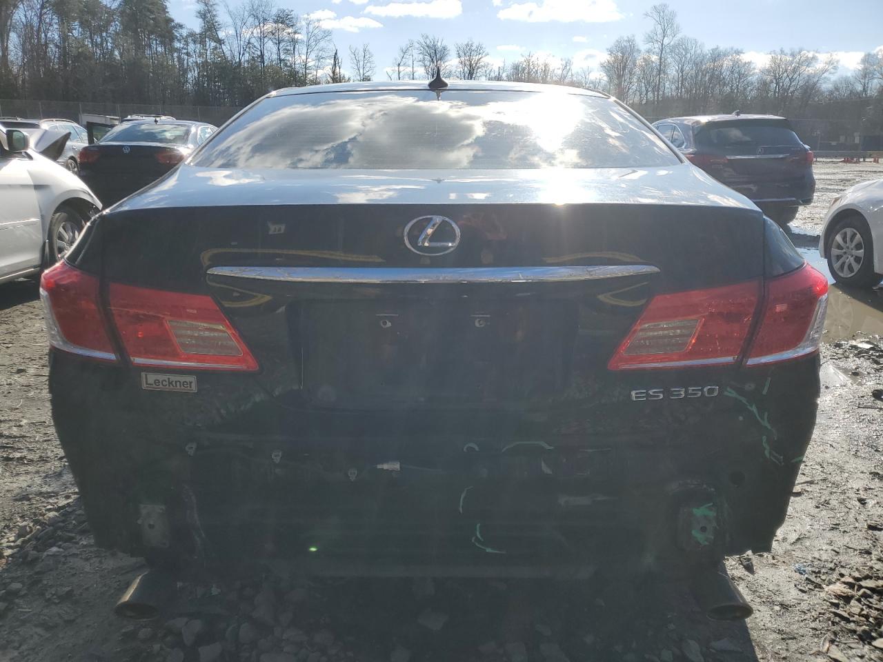 2011 Lexus ES - Image 6