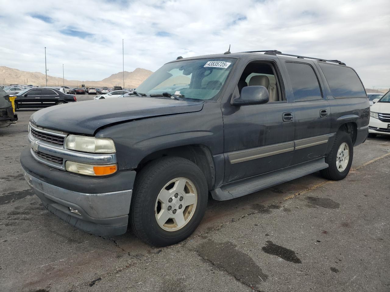 North Las Vegas, NV에서 판매 중인 2005 Chevrolet Suburban C1500 - Minor Dent/Scratches