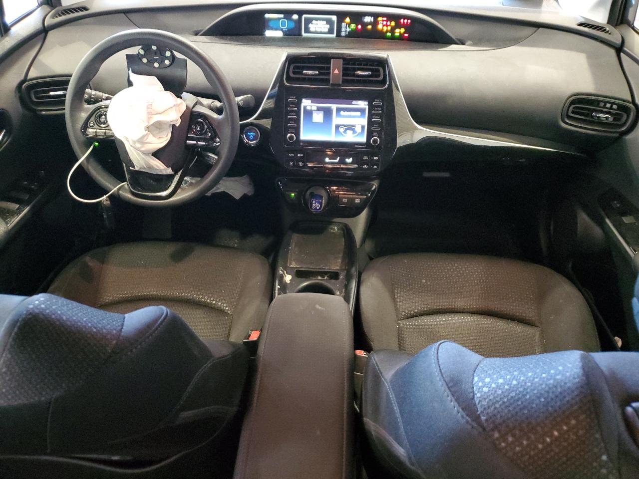 2022 Toyota Prius - Image 8