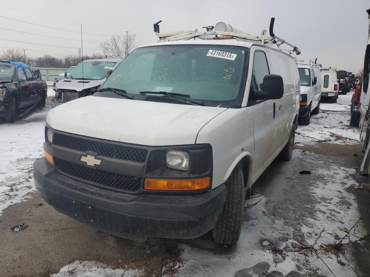 2013 Chevrolet Express G2500  for Sale in Woodhaven, MI - Minor Dent/Scratches