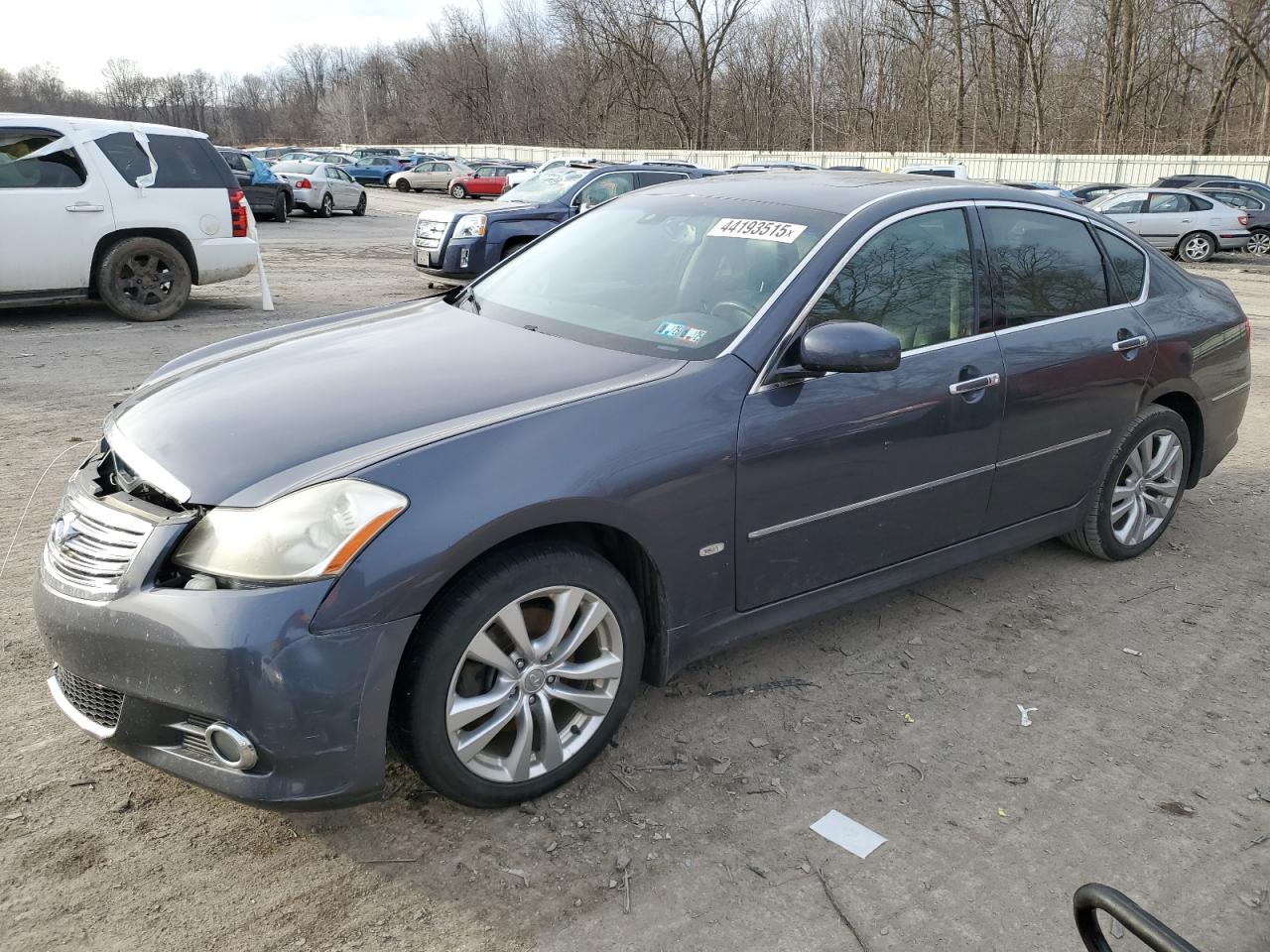 2010 Infiniti M - Image 1