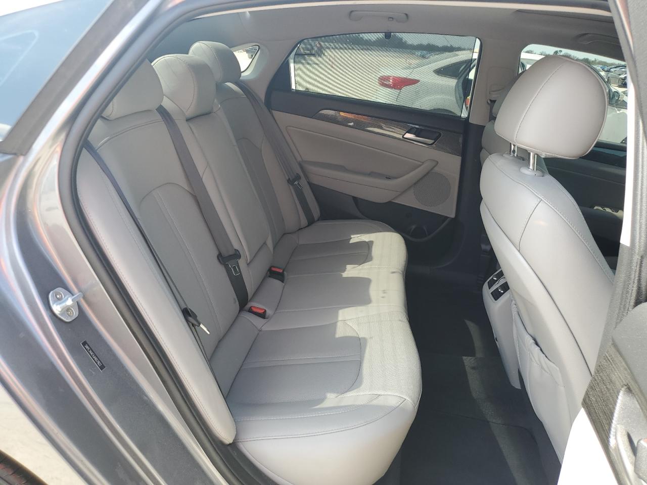 2018 Hyundai Sonata - Image 10