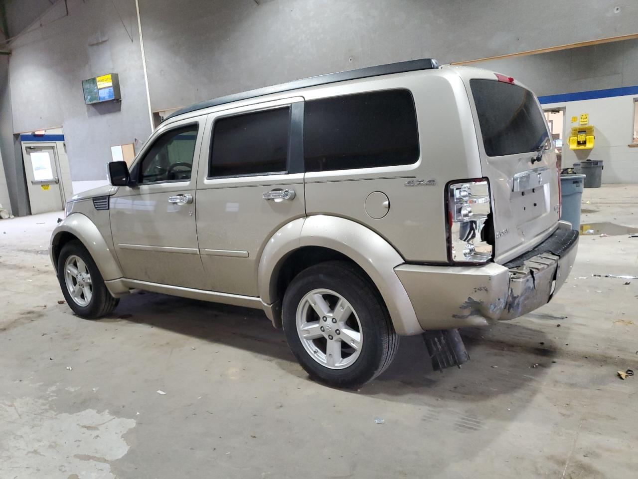 2010 Dodge Nitro - Image 2