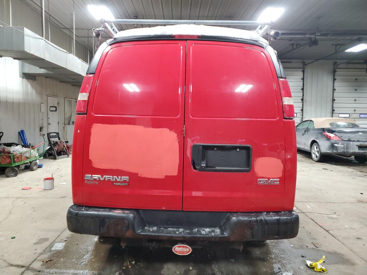 2015 GMC Savana - Image 6