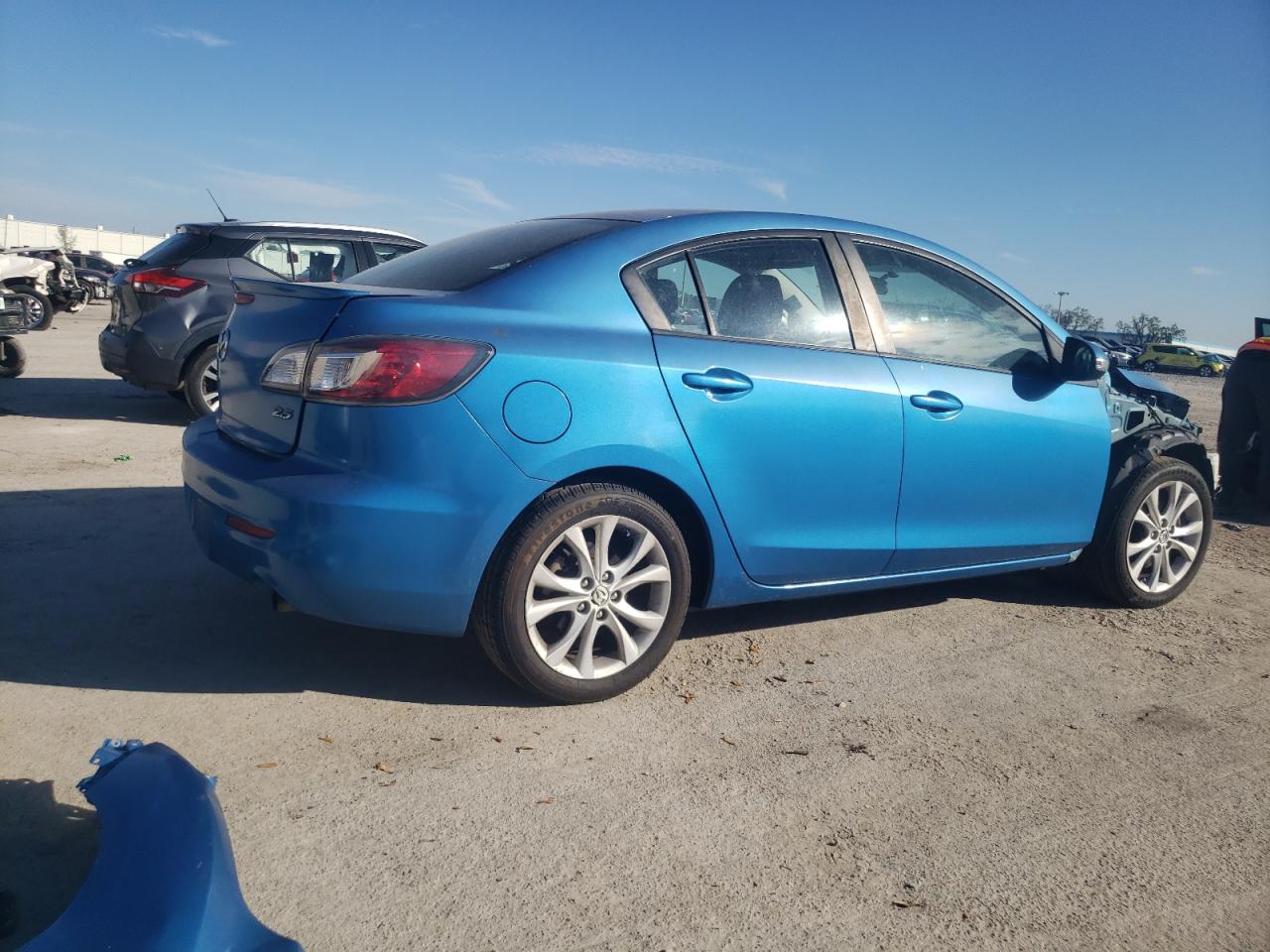 2010 Mazda 3 - Image 3
