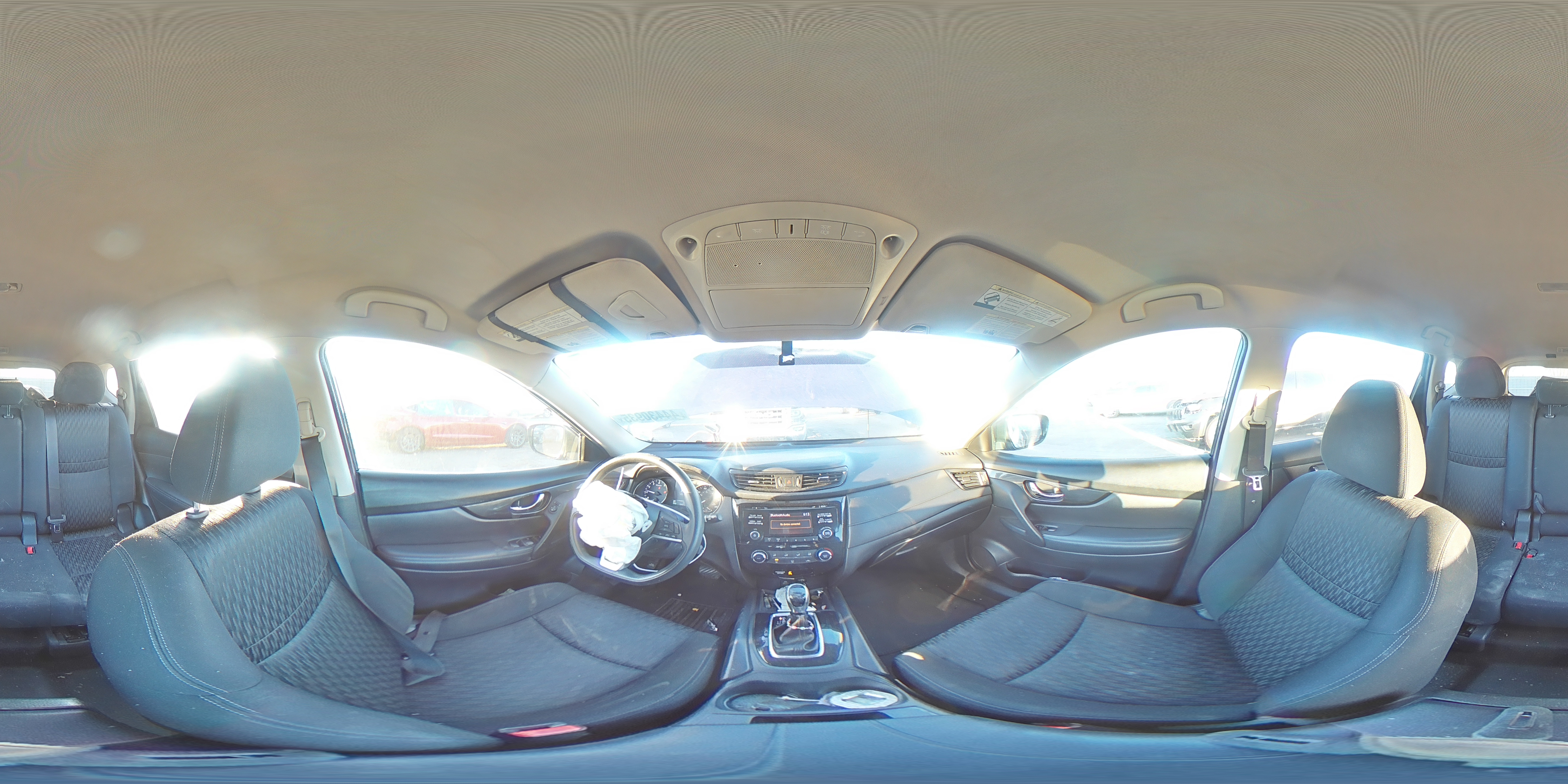 2017 Nissan Rogue - Image 14