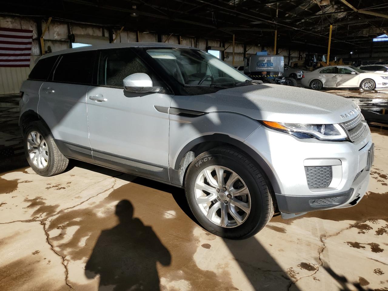 2017 Land Rover Range Rover - Image 4