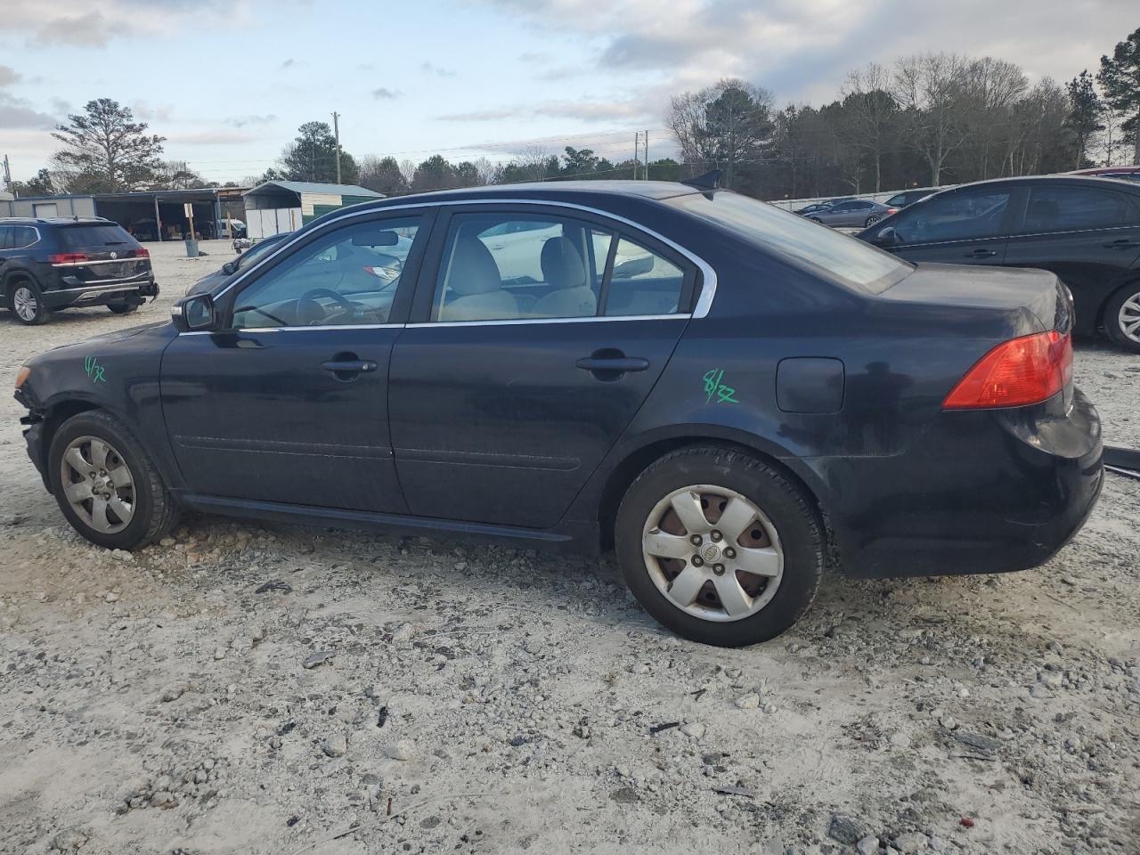 2010 Kia Optima - Image 2