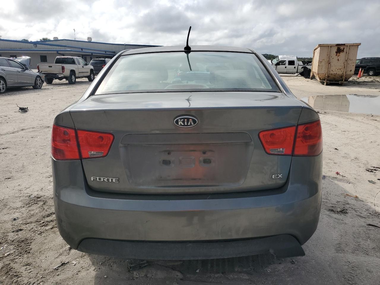 2013 Kia Forte - Image 6
