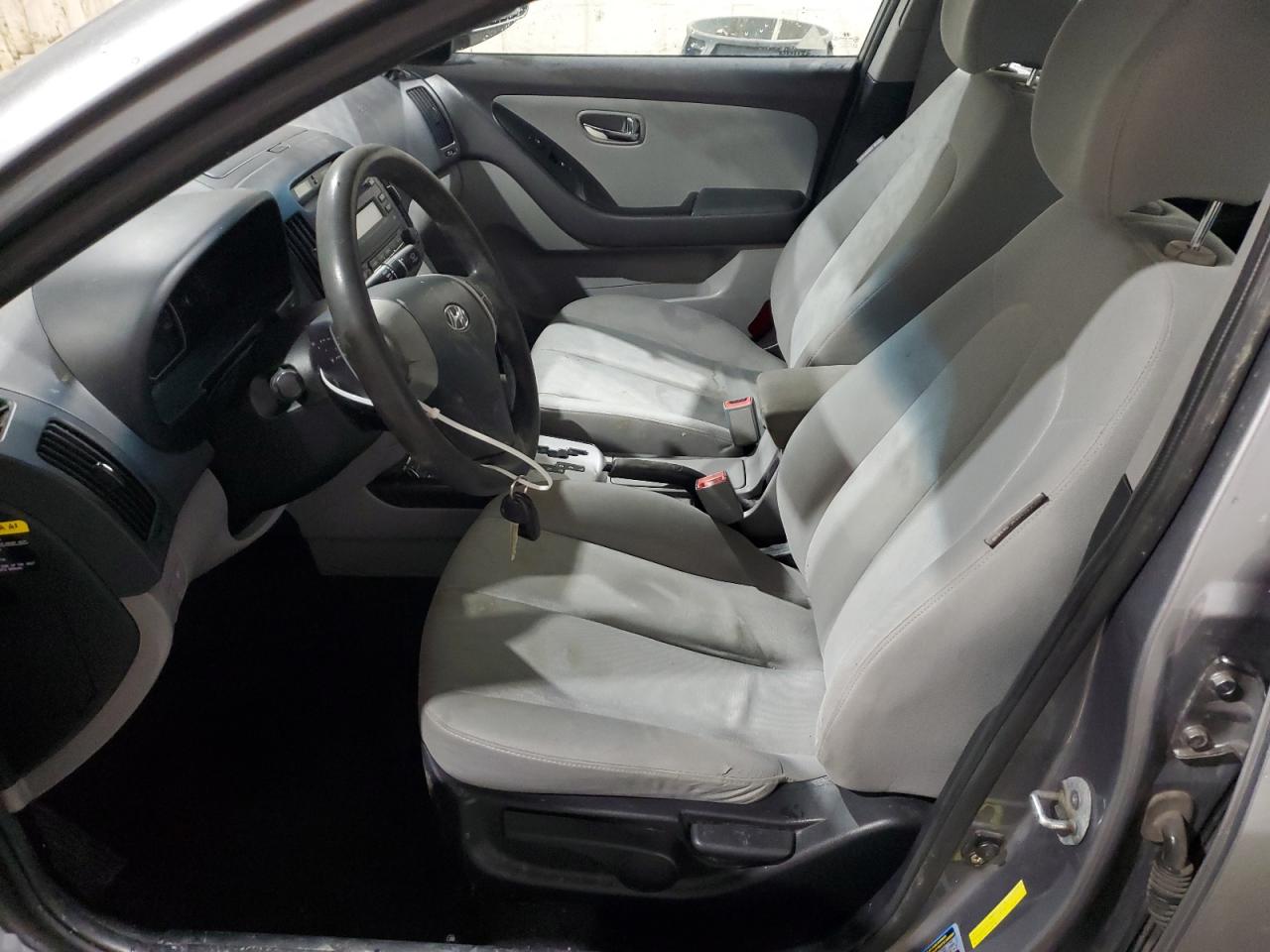 2010 Hyundai Elantra - Image 7