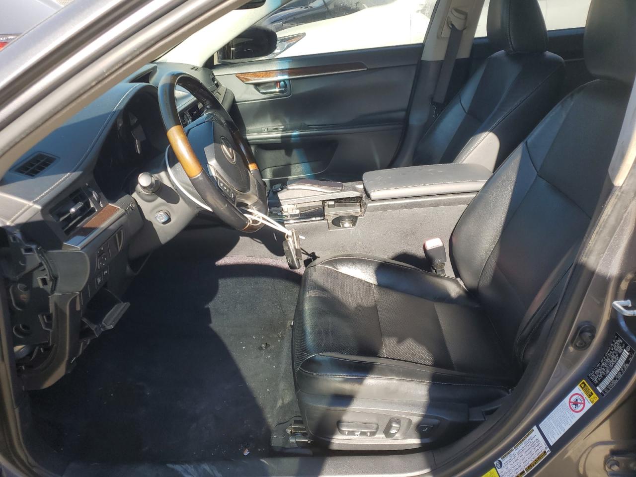 2015 Lexus ES - Image 7