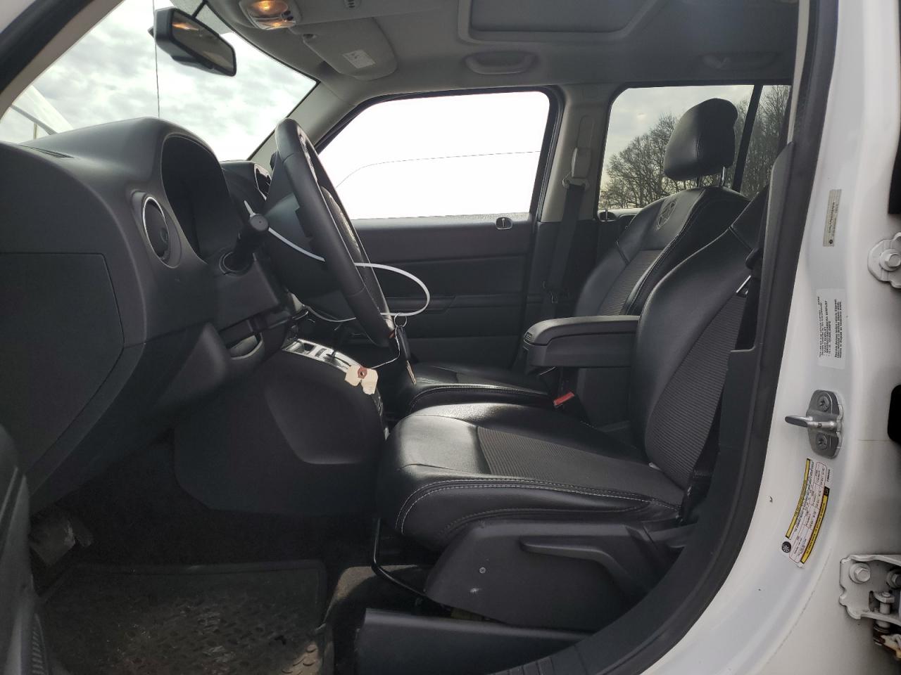 2014 Jeep Liberty (Patriot) - Image 7