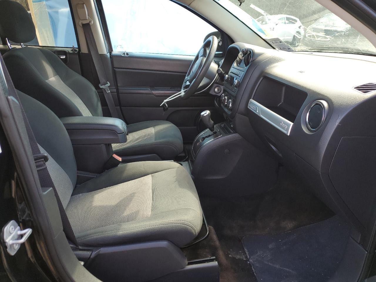 2015 Jeep Compass - Image 7