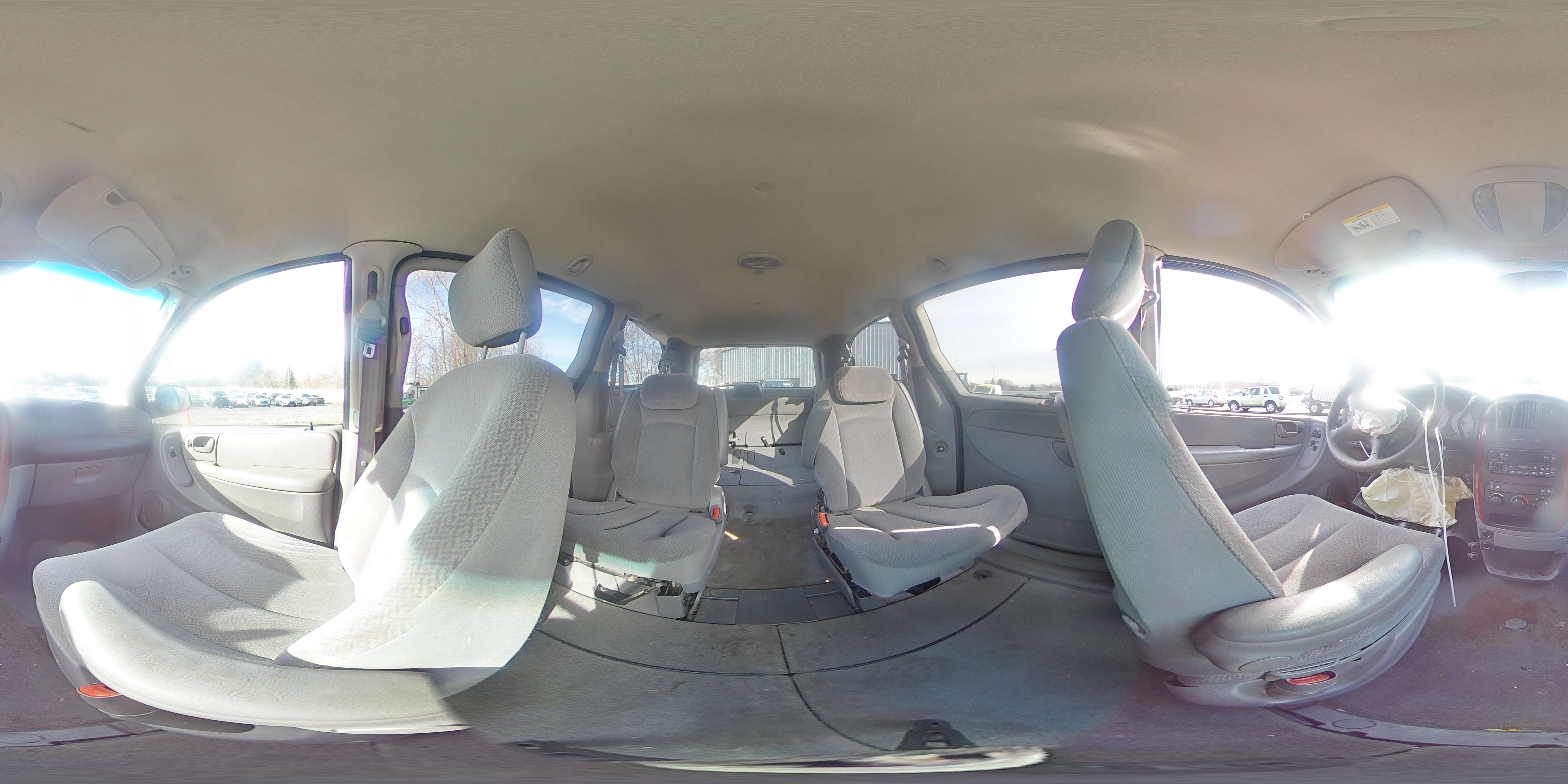 2005 Chrysler Town & Country - Image 14