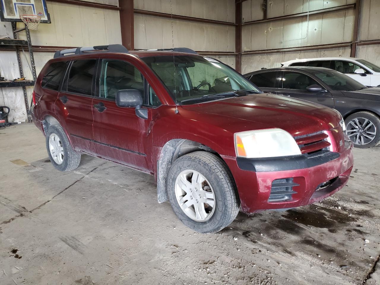 2004 Mitsubishi Endeavor - Image 4