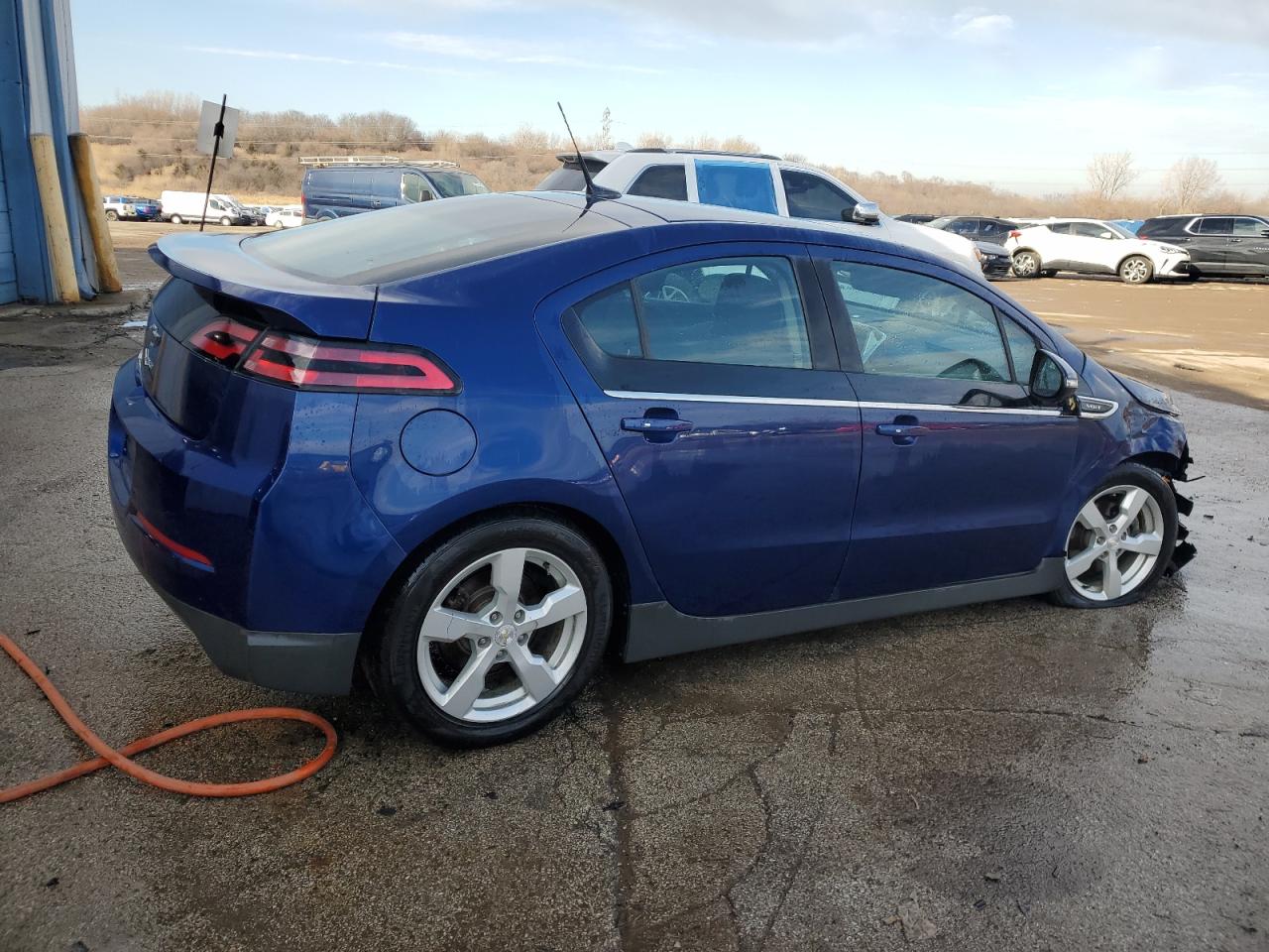 2013 Chevrolet Volt - Image 3