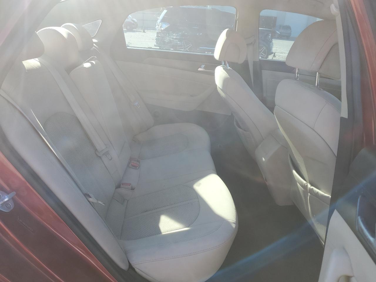 2015 Hyundai Sonata - Image 11