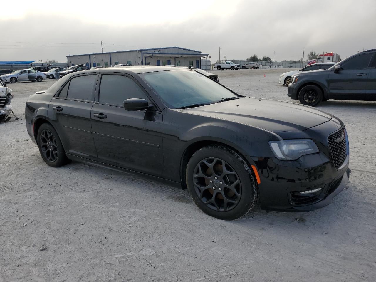 2020 Chrysler 300 - Image 4