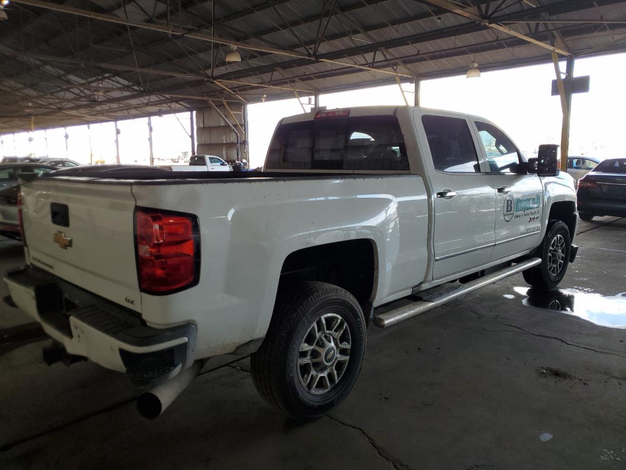 2016 Chevrolet Silverado - Image 3