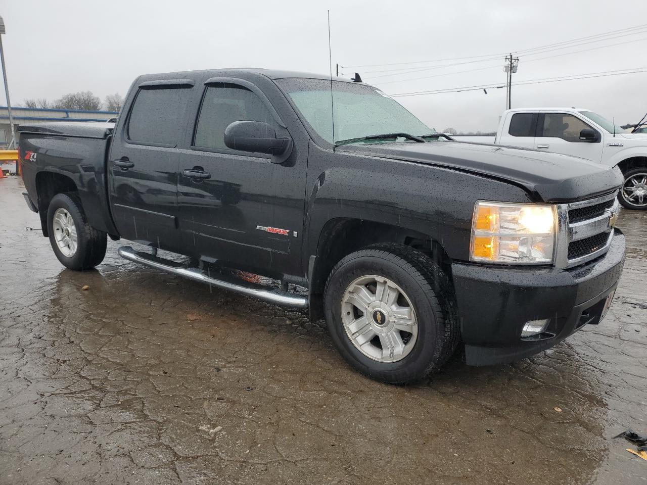 2008 Chevrolet Silverado - Image 4
