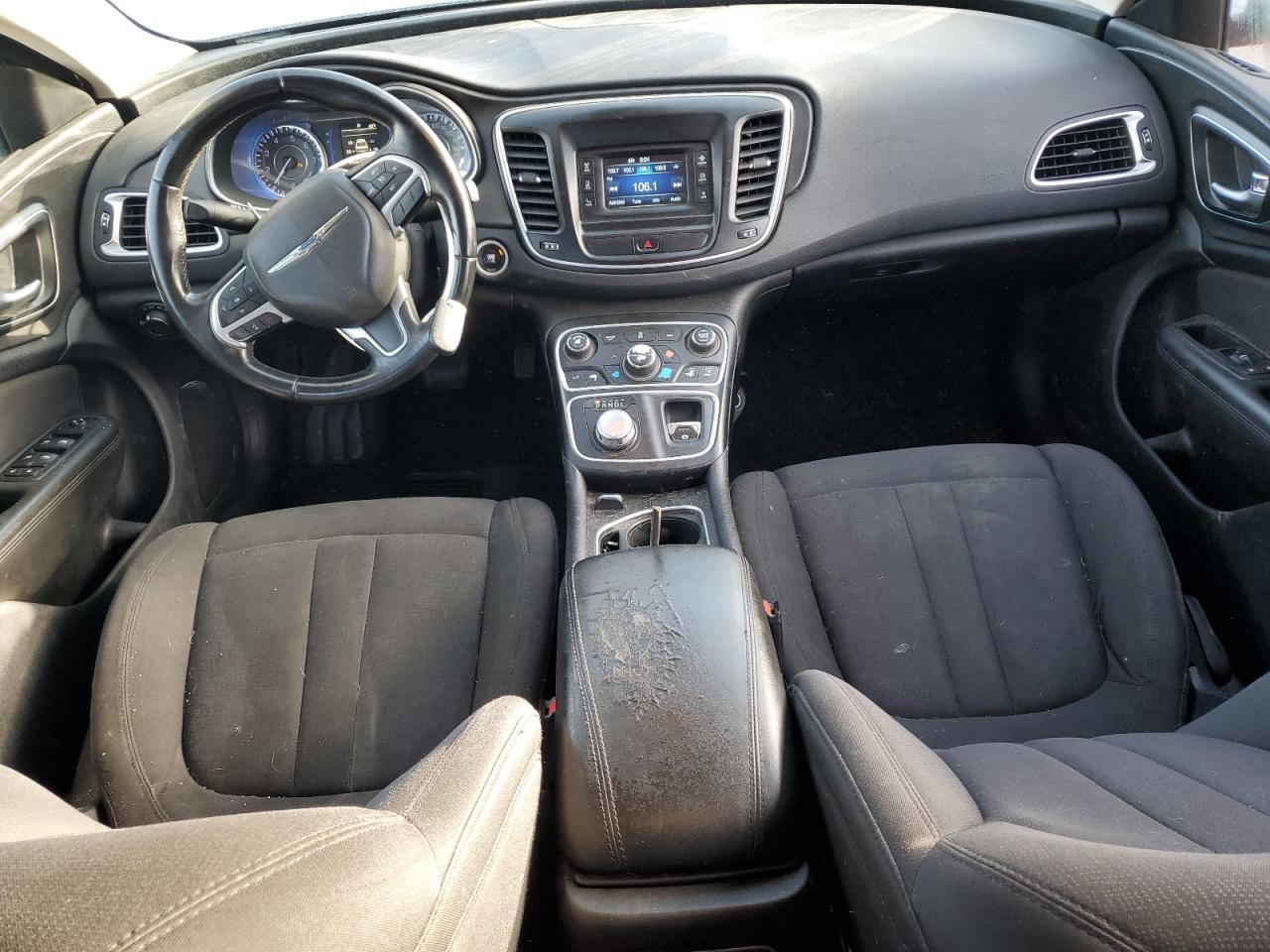 2016 Chrysler 200 - Image 8