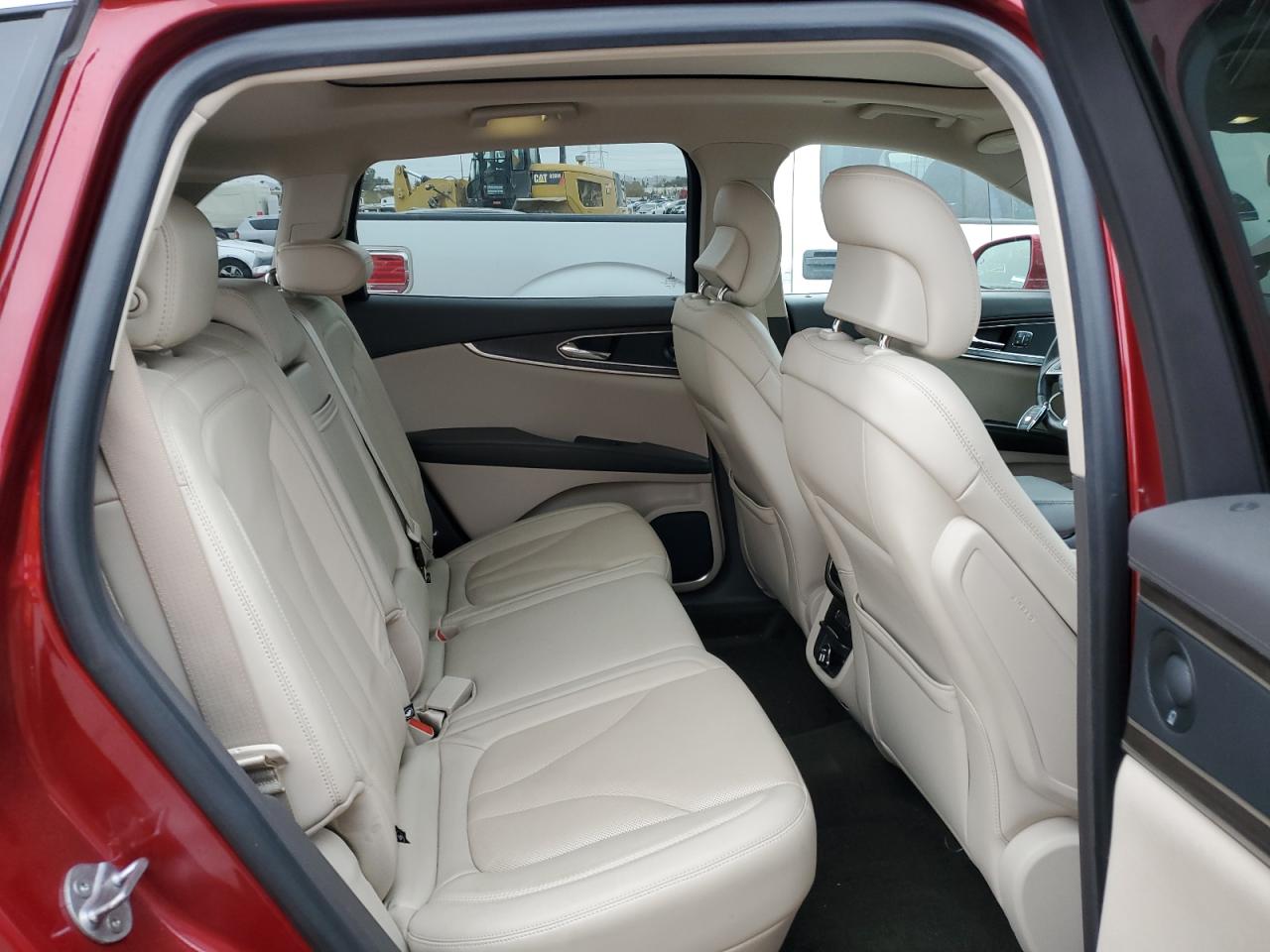2019 Lincoln Nautilus - Image 10