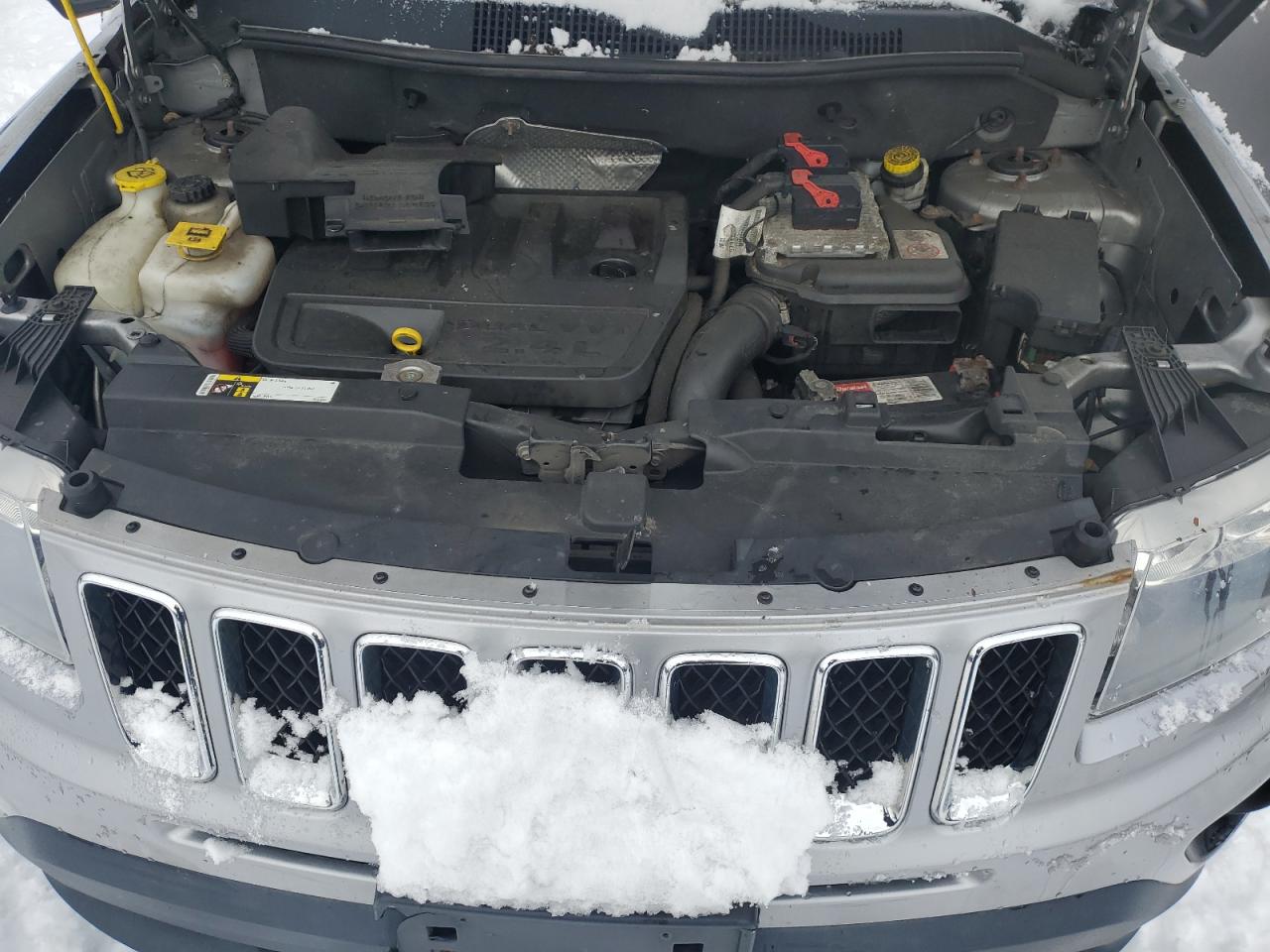 2015 Jeep Compass - Image 12