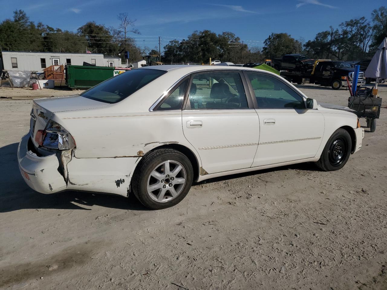 2003 Toyota Avalon - Image 3