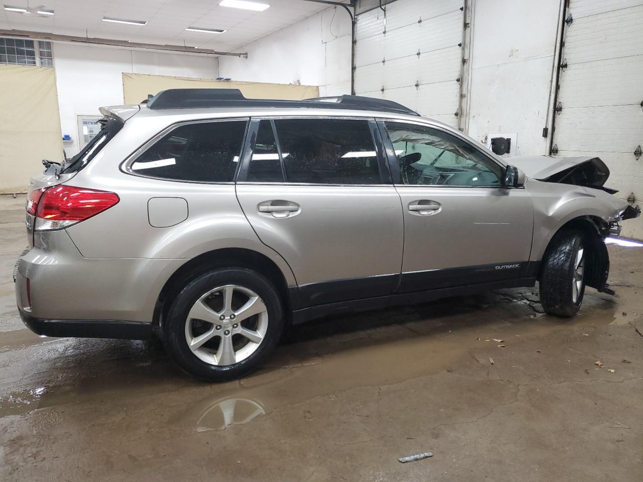 2014 Subaru Outback - Image 3
