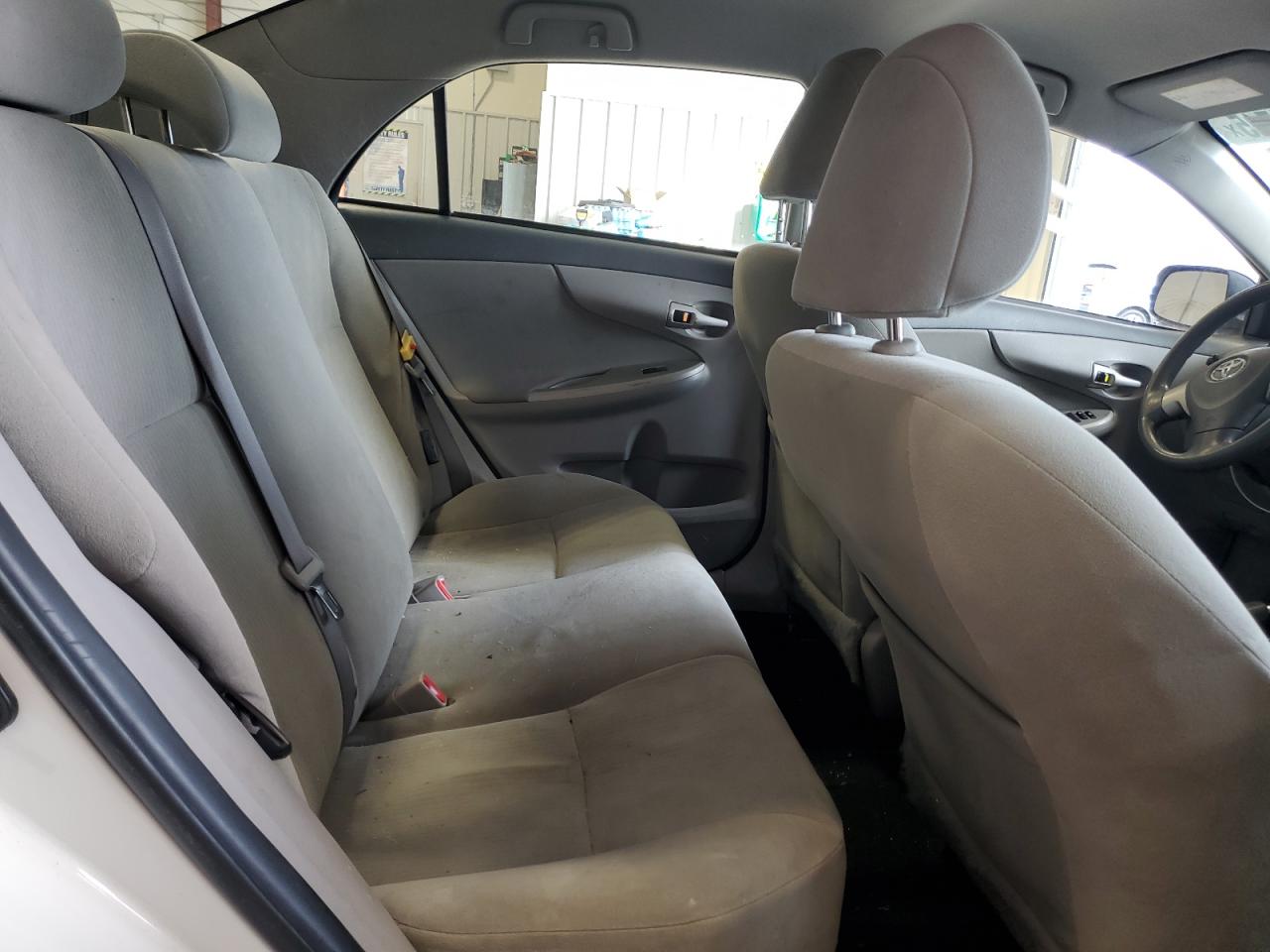 2010 Toyota Corolla - Image 10