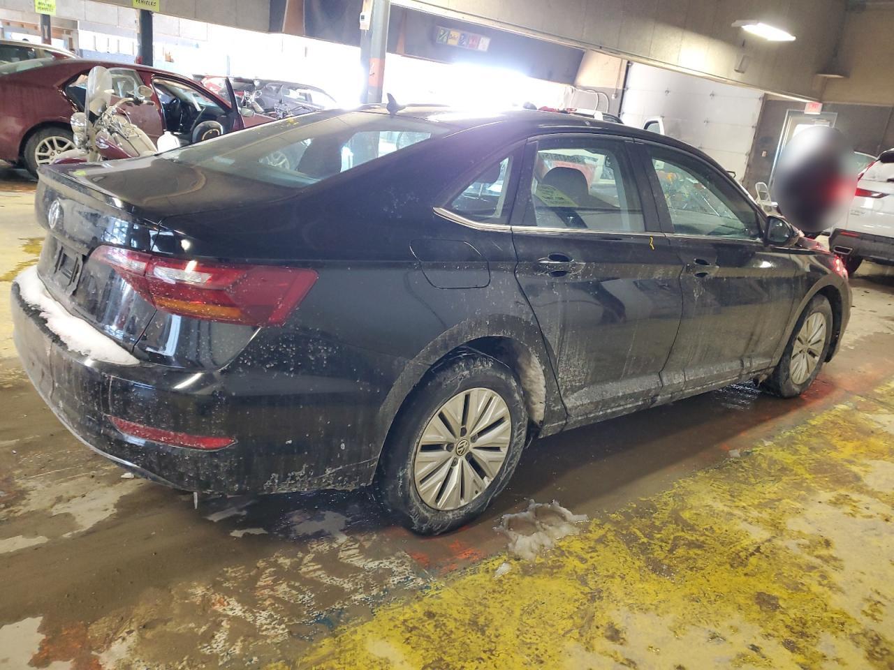 2019 Volkswagen Jetta - Image 3