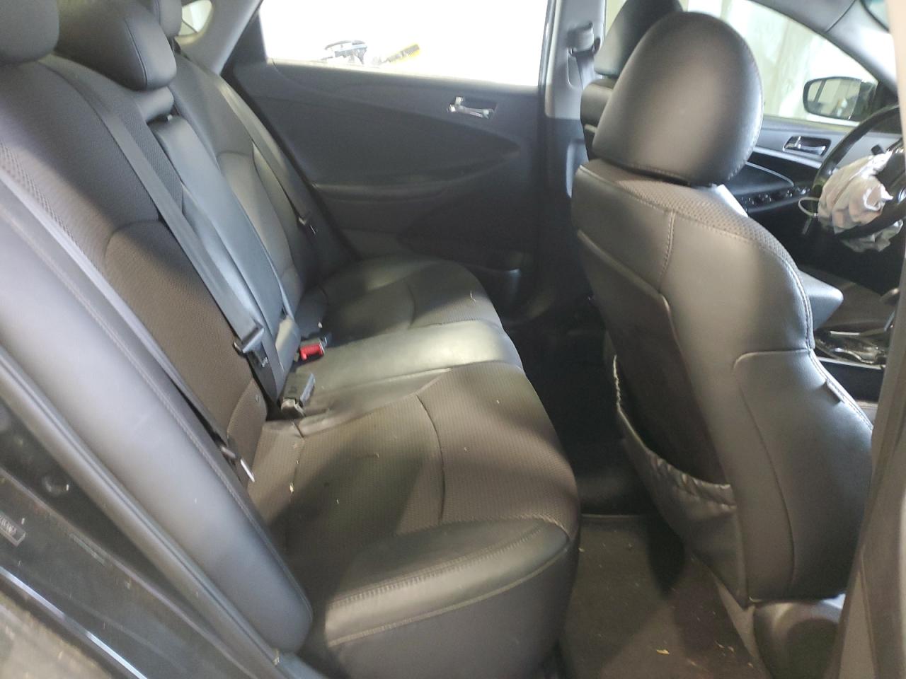 2012 Hyundai Sonata - Image 10