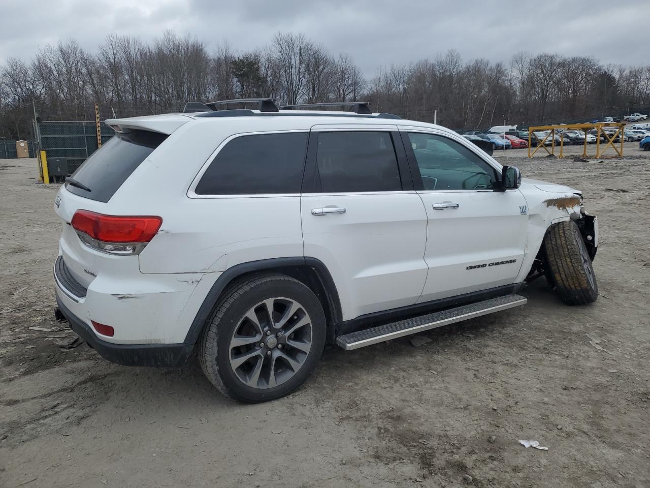 2018 Jeep Grand Cherokee - Image 3
