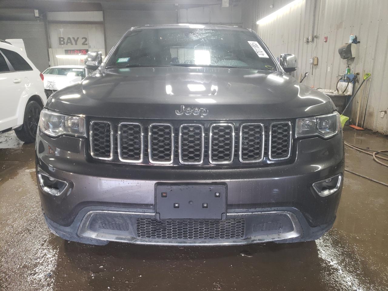 2018 Jeep Grand Cherokee - Image 5