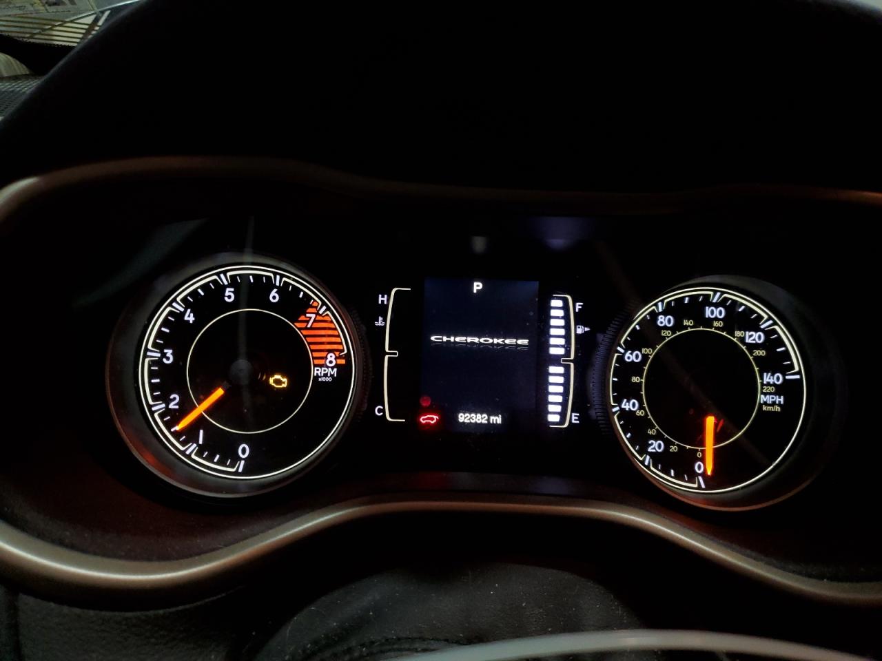 2018 Jeep Grand Cherokee - Image 9