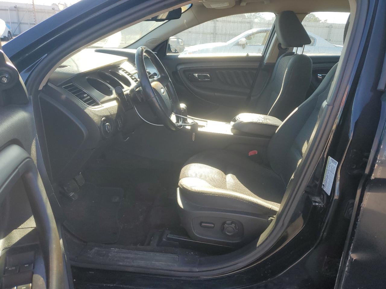 2012 Ford Taurus - Image 7