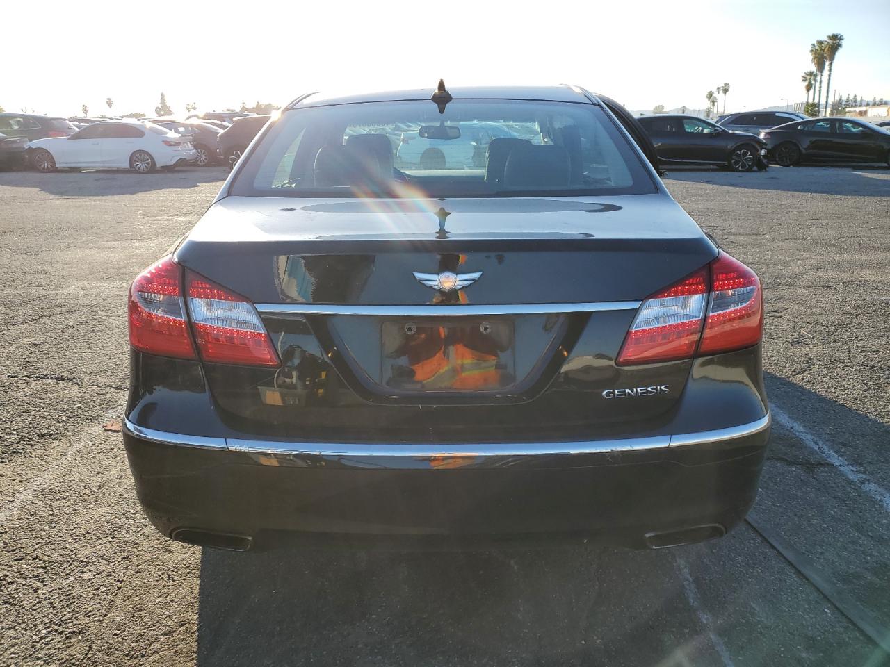2013 Hyundai Genesis - Image 6
