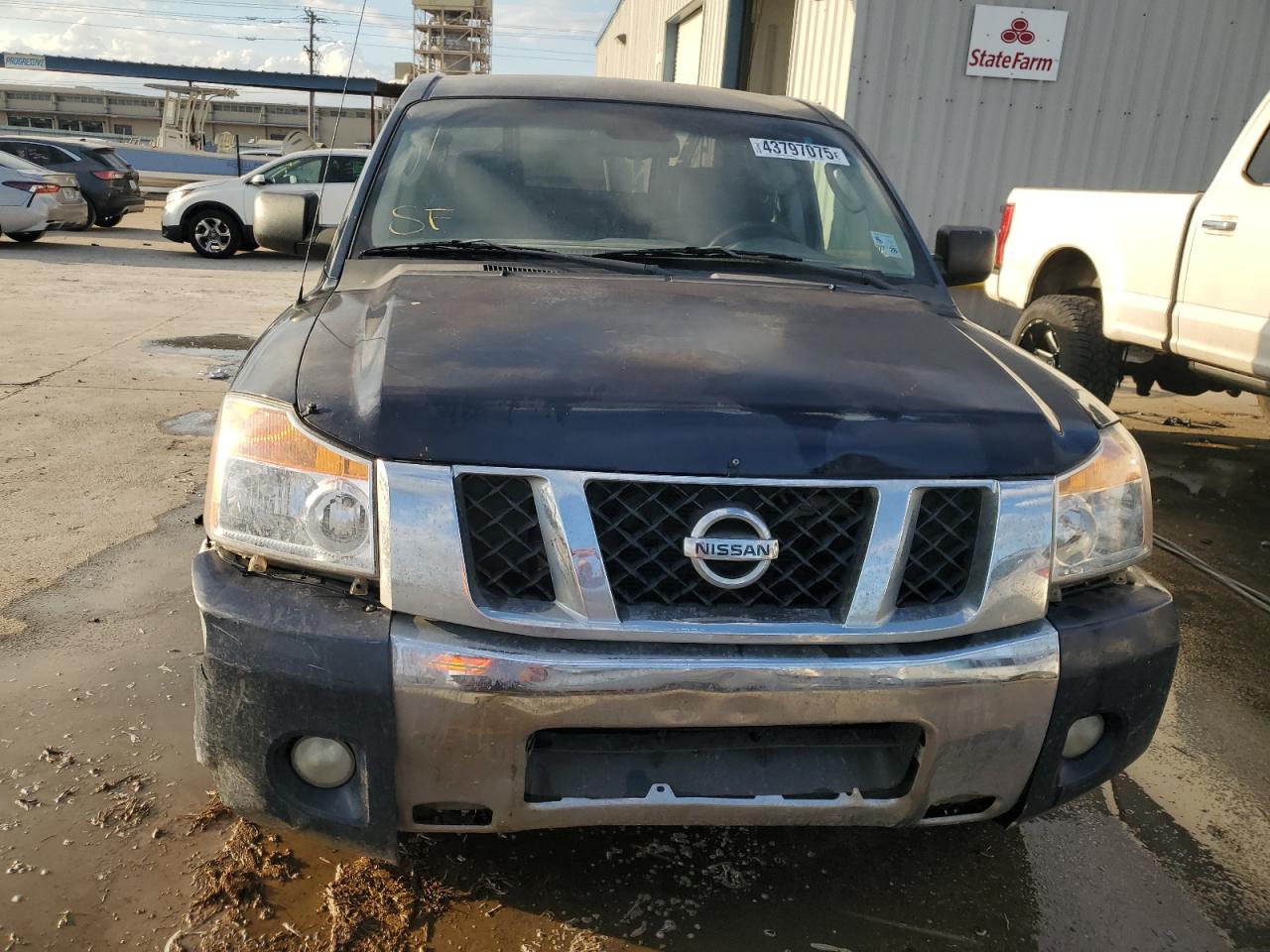 2010 Nissan Titan - Image 5
