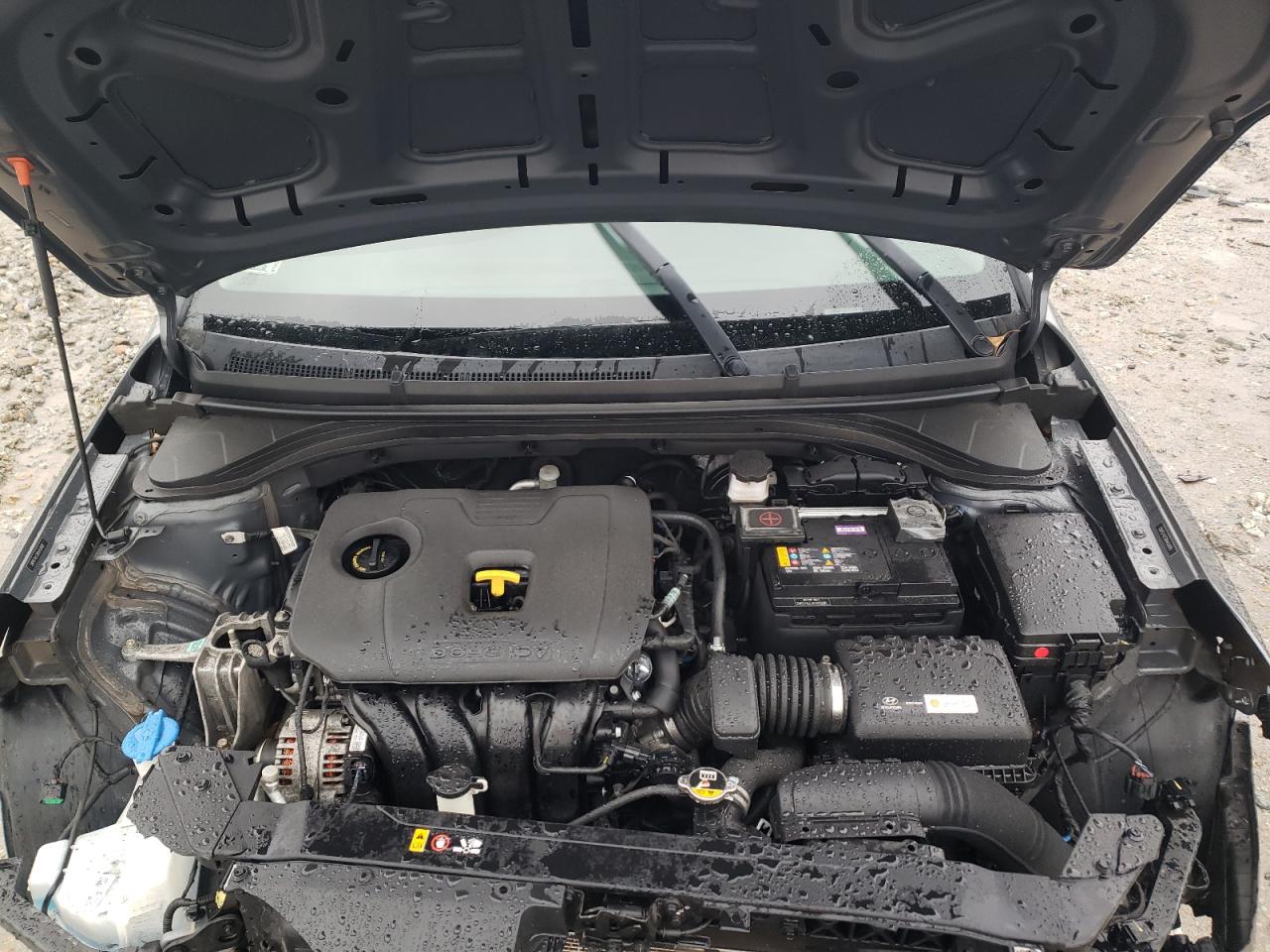 2019 Hyundai Elantra - Image 11