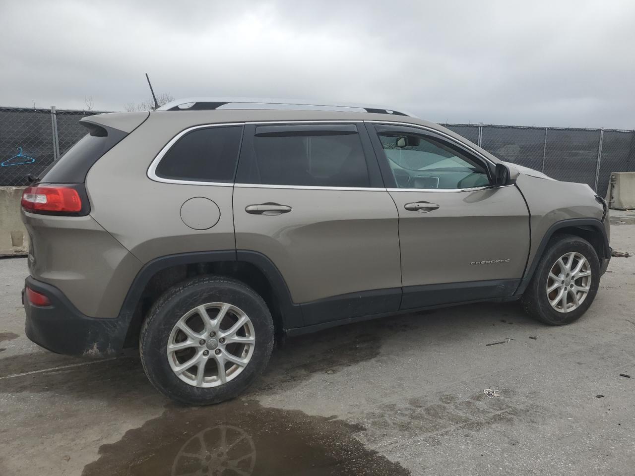 2018 Jeep Grand Cherokee - Image 3