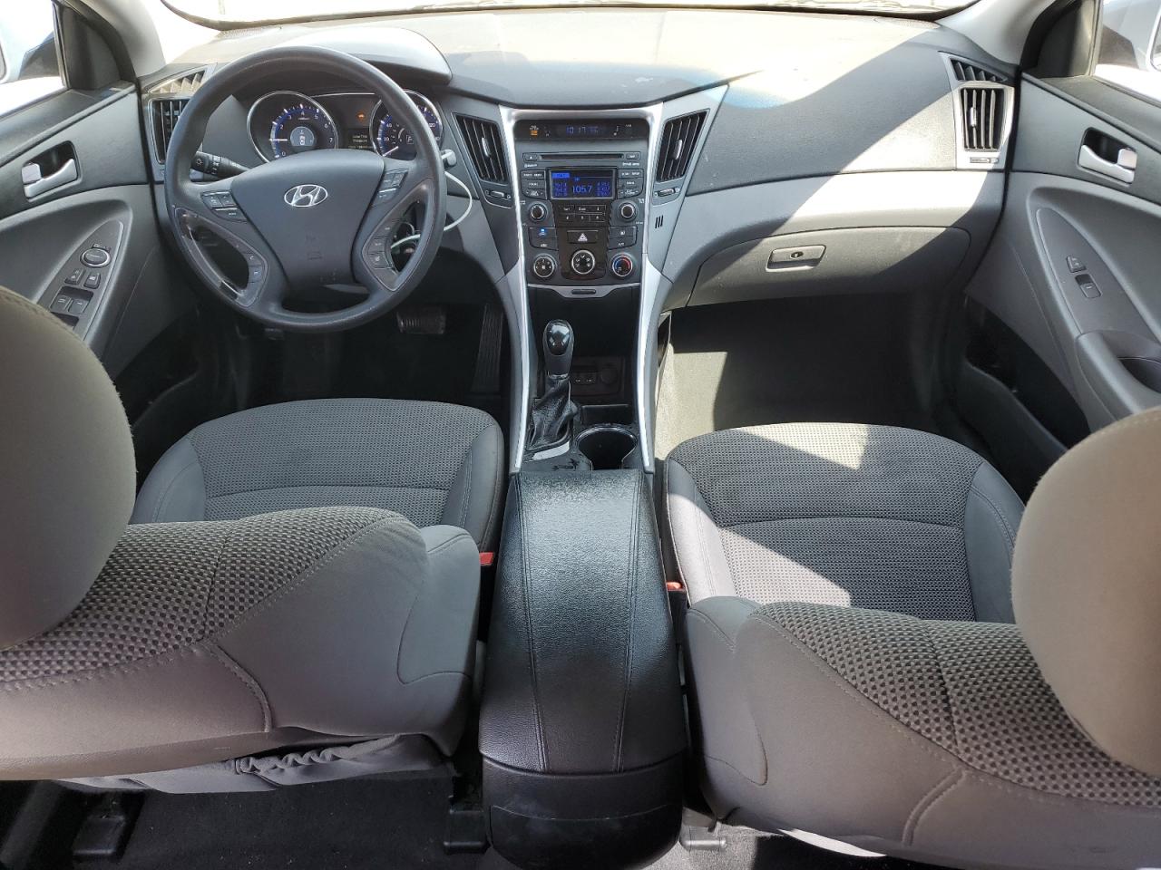 2014 Hyundai Sonata - Image 8