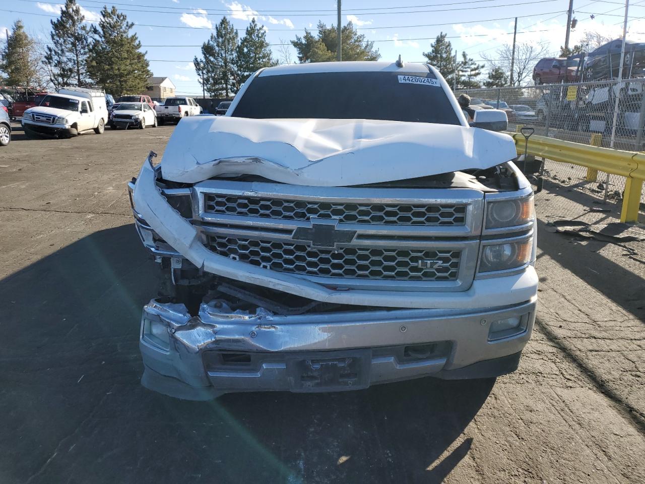 2015 Chevrolet Silverado - Image 5