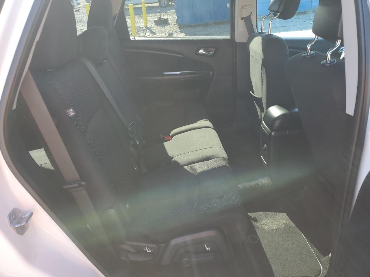 2015 Dodge Journey - Image 11