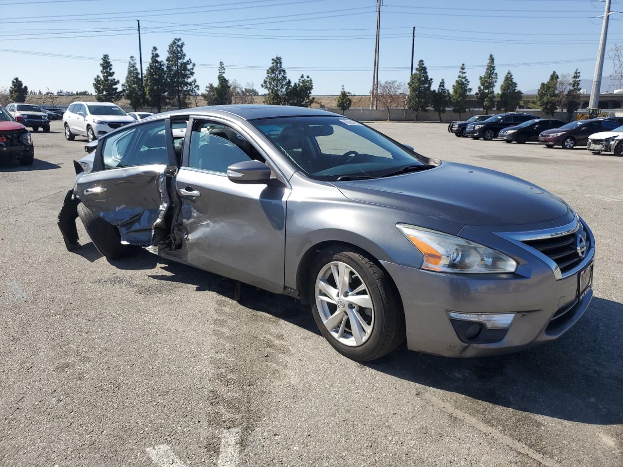 2015 Nissan Altima - Image 4