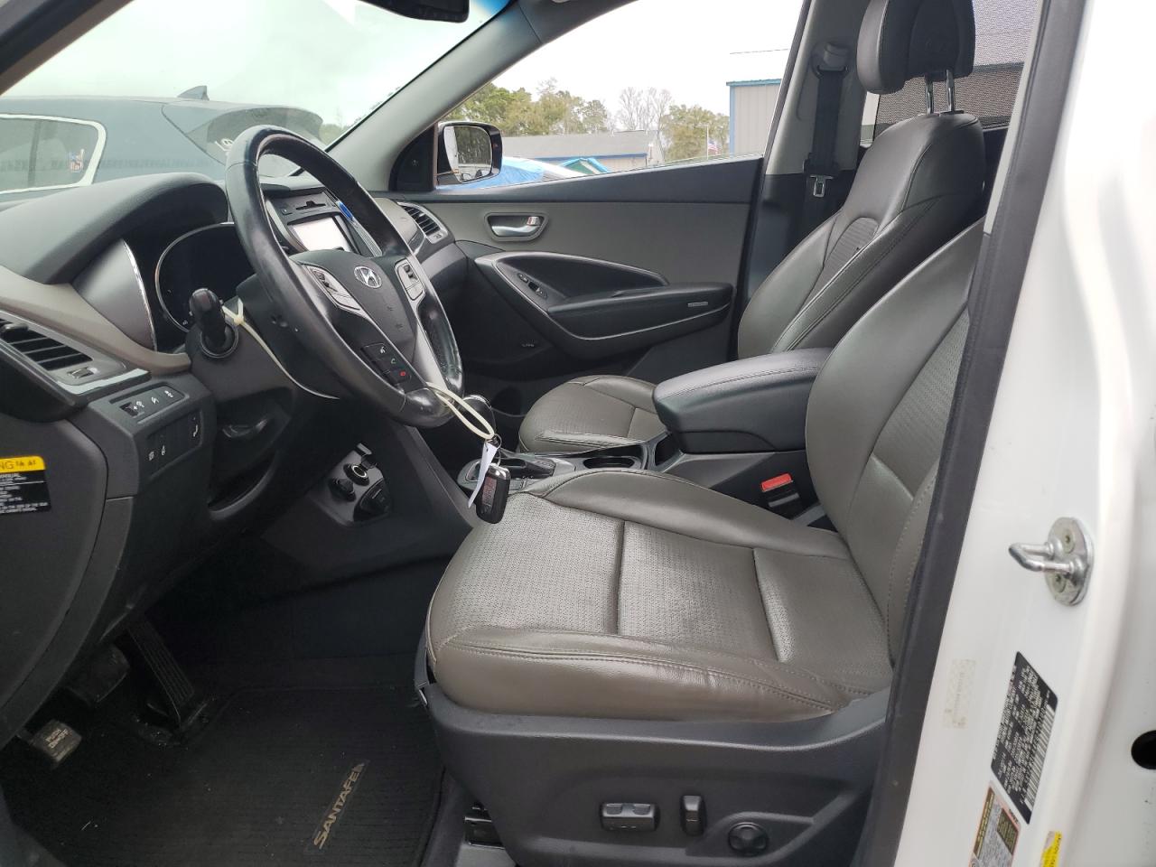 2014 Hyundai Santa Fe - Image 7