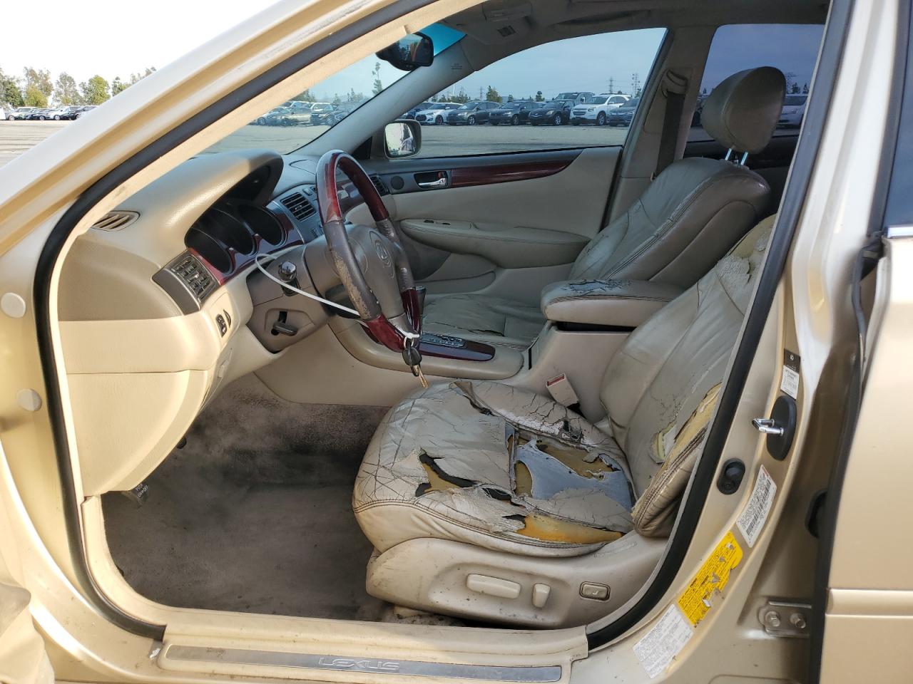 2003 Lexus ES - Image 7