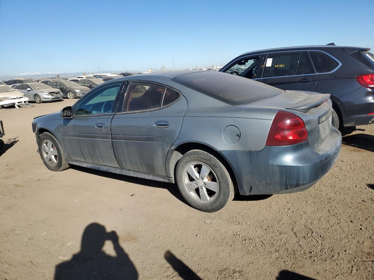 2007 Pontiac Grand Prix - Image 2